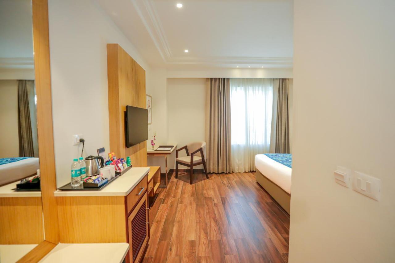 Regenta Place Phagwara By Royal Orchid Hotels Limited Exterior photo