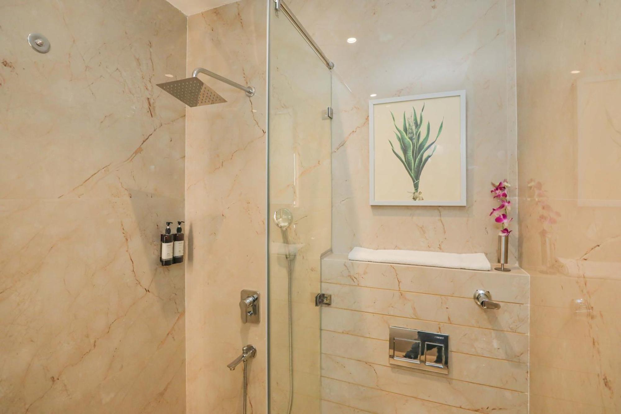 Regenta Place Phagwara By Royal Orchid Hotels Limited Exterior photo